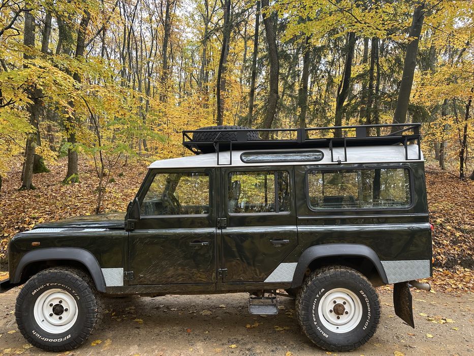 Land Rover Defender 110 - 2002 | 2.5 Diesel | 230.000 km | 9 locuri |