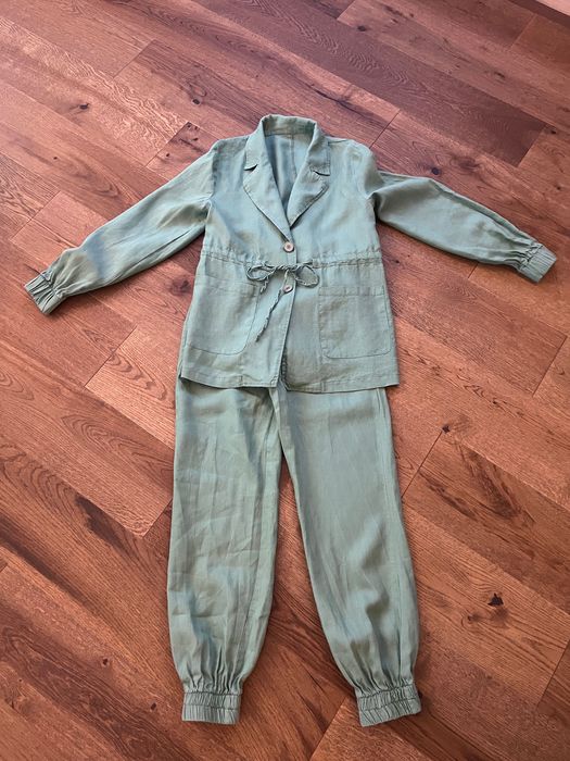 Дамски костюми xs, s