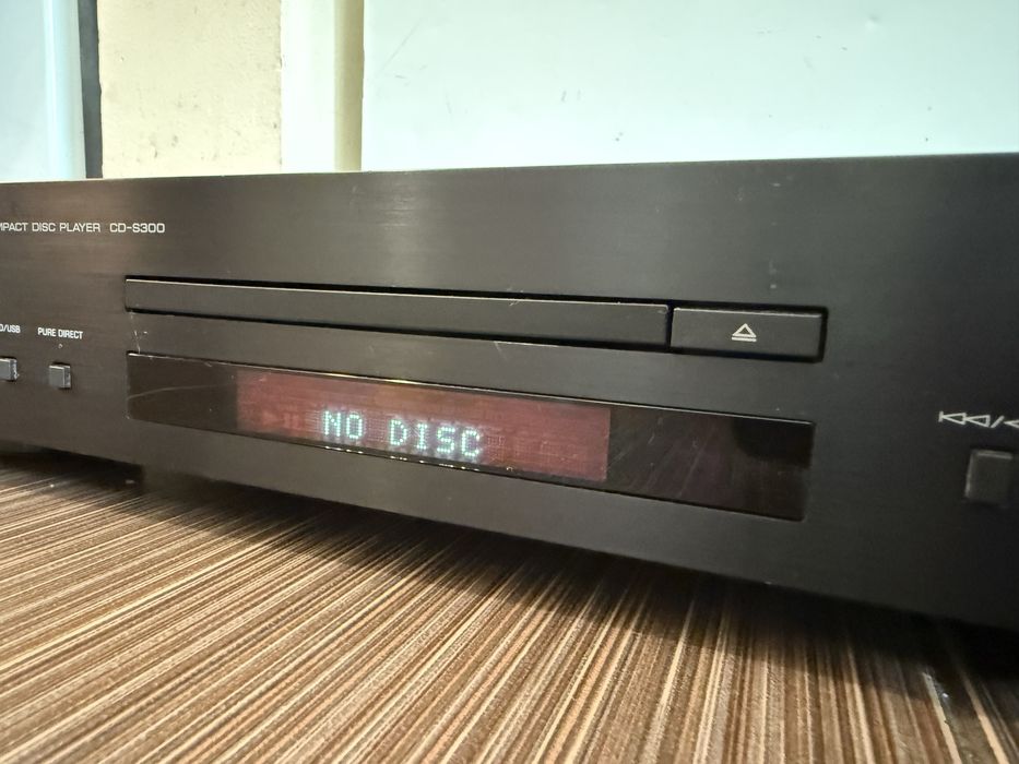 Yamaha CD-S300 player