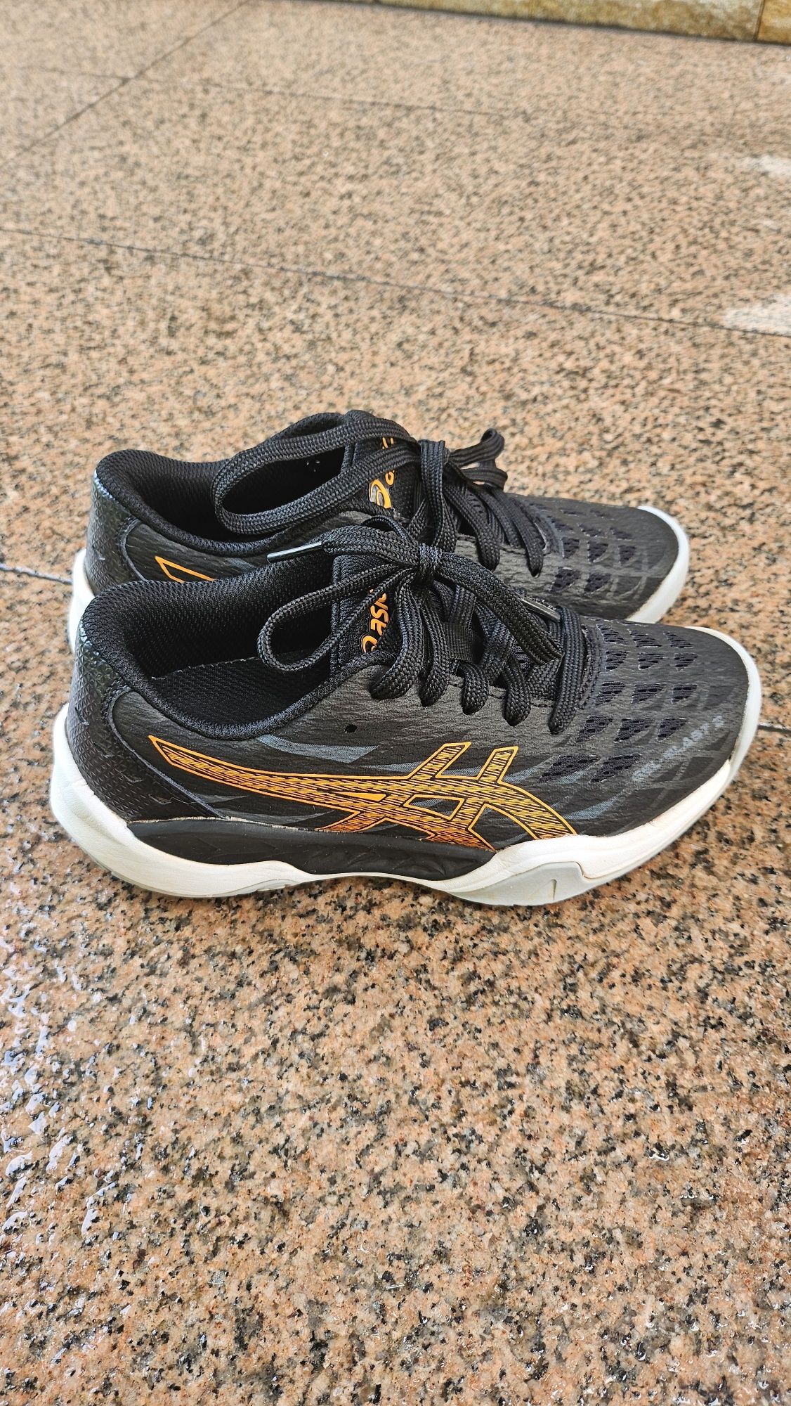 Детски обувки за волейбол Asics