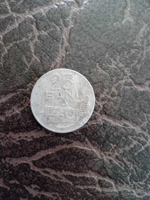 Vand moneda de 25  bani  1982 pretu 1500 lei