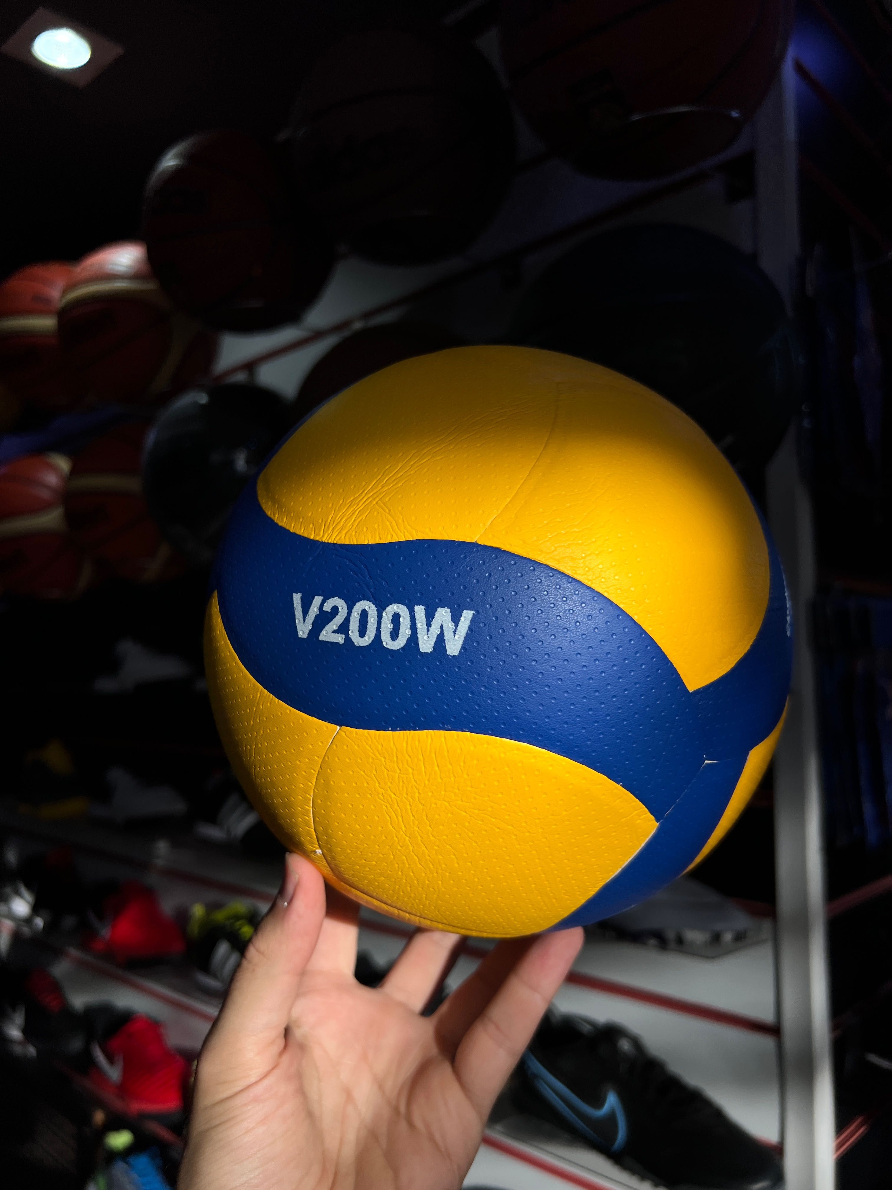 Мяч волейбольный Mikasa V200W 2023 оптом и в розницу в Алматы
