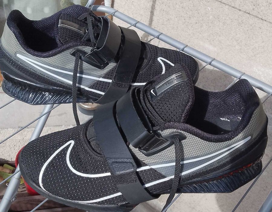 Обувки за вдигане на тежести Nike