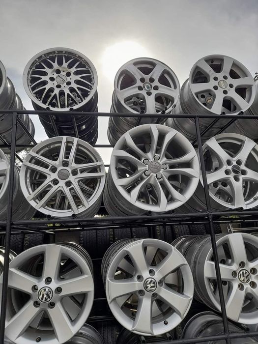 Vand jante aliaj  toate mărimile .