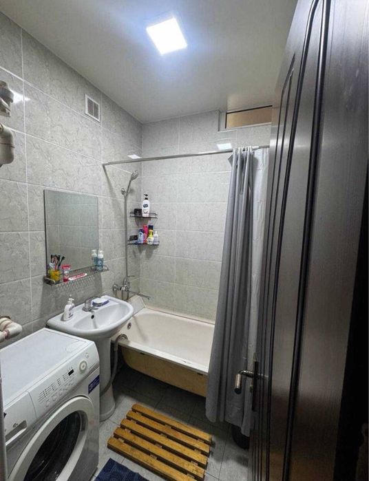 Продается 3 комн квартира на Чиланзар 2. Торговый Центр