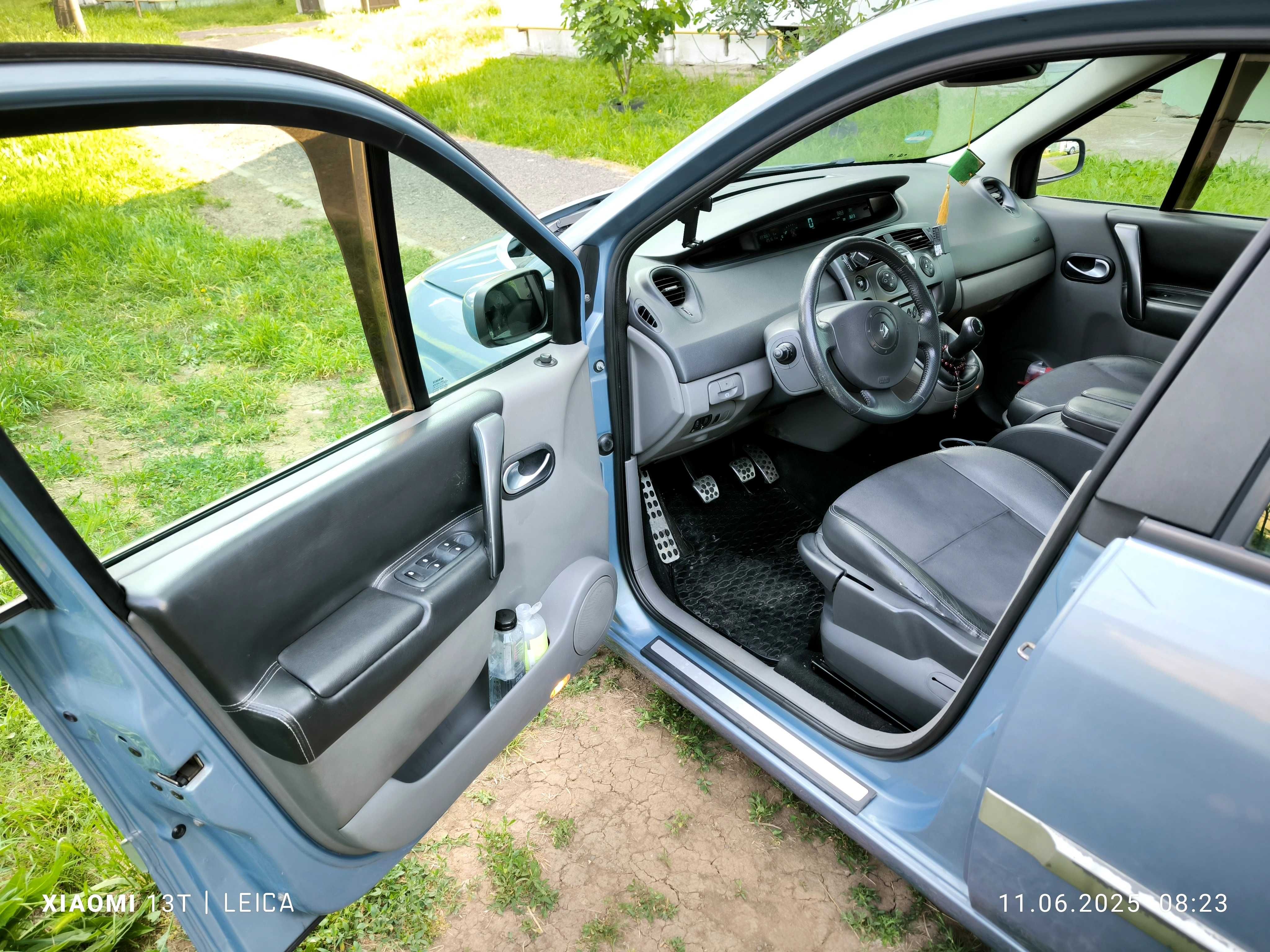 Vând Renault scenic