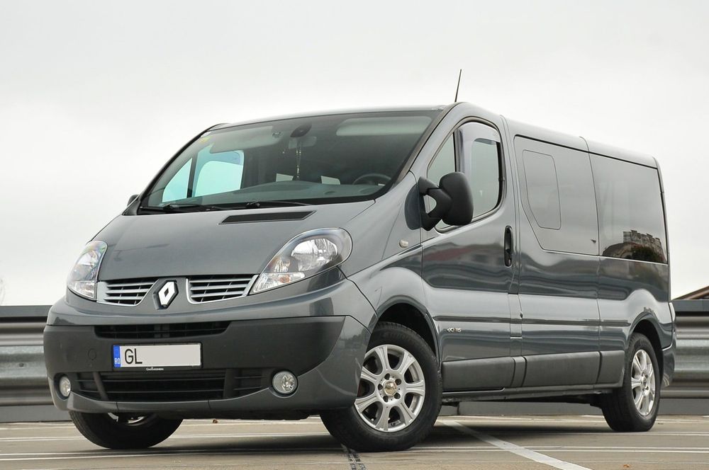 Renault Trafic 8+1 Locuri-Varianta Lungă-Unic Proprietar