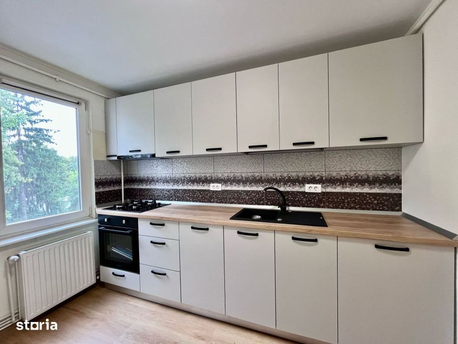 Apartament cu 3 camere in tractorul