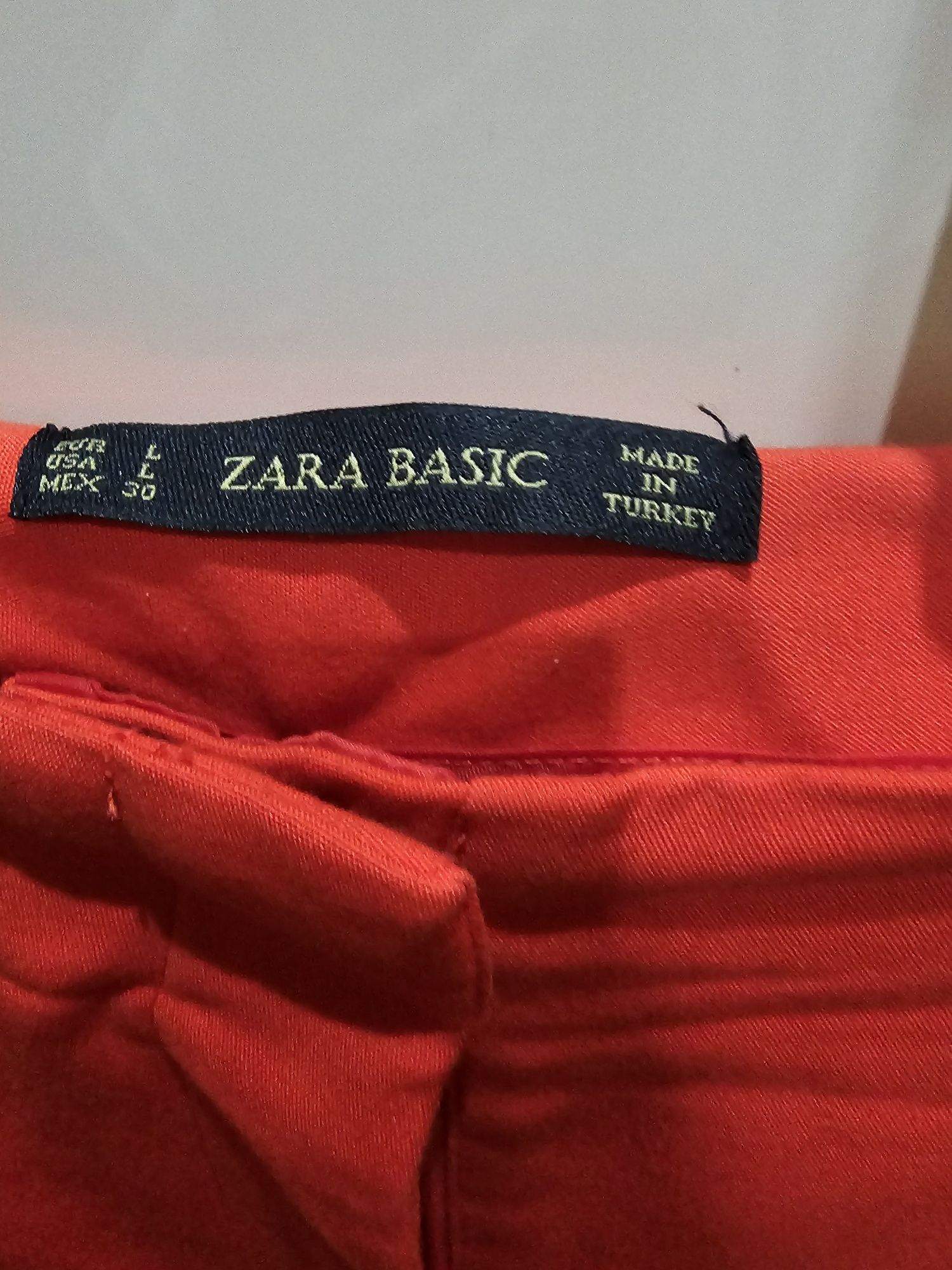 Pantaloni US Polo si Zara