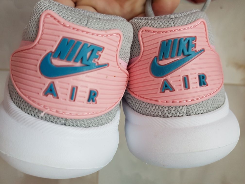 Nike Air max за момиче No 35.5 нови