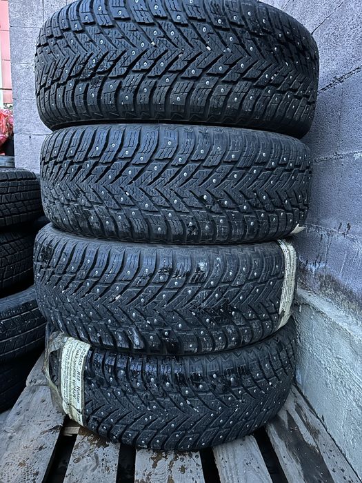 Продам резину 235/55/19