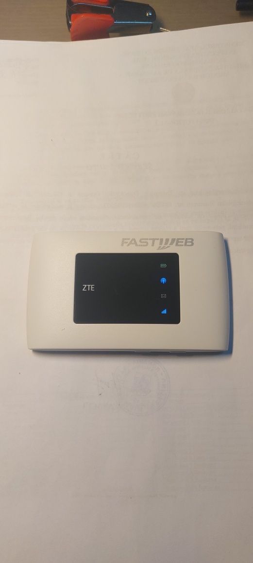 Router WIFI 4G LTE ZTE MF920 portabil