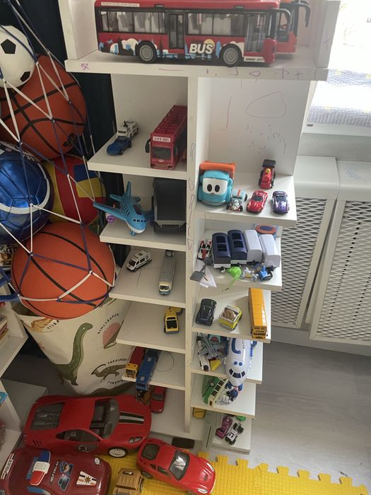 Продам детские машинки