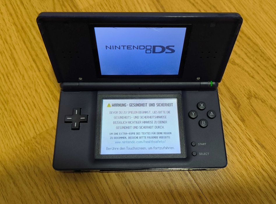 Nintendo DS lite игра