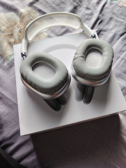 Air Pods Max ideal holatda
