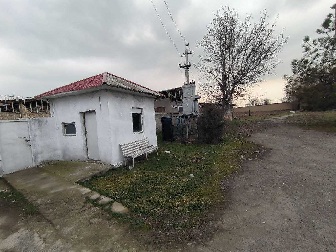 Ijara qoziqorin-ishlab chiqarish, ombor uchun 1 800 m2
