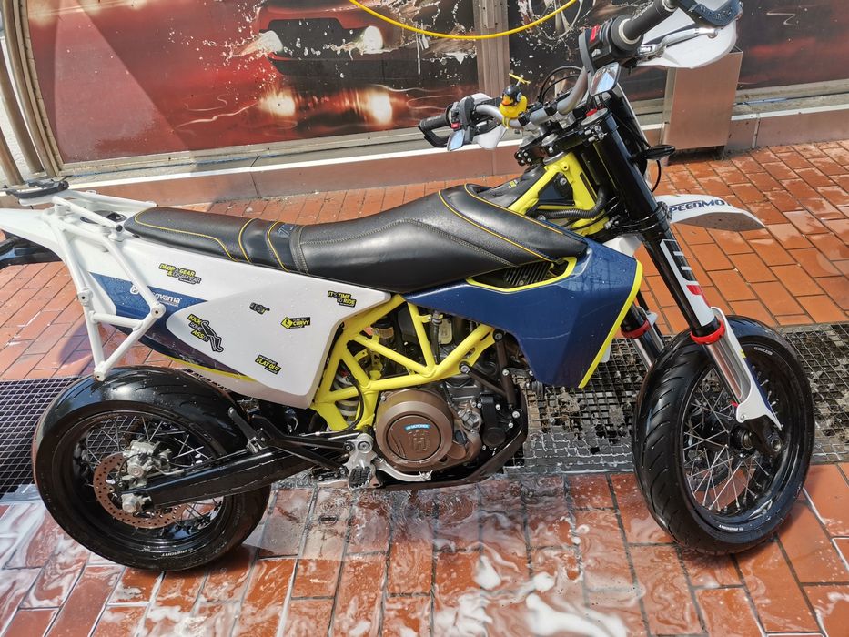 Husqvarna 701 Supermoto 2018