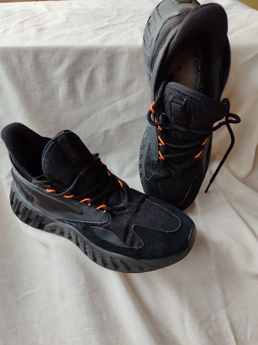 Караганда Продам КАЧЕСТВЕННУЮ спортивную обувь42-44р с подарком