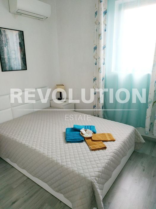 Дава се под наем Двустаен апартамент в Варна, Център - 54 кв.м за 650 € - Снимка #4