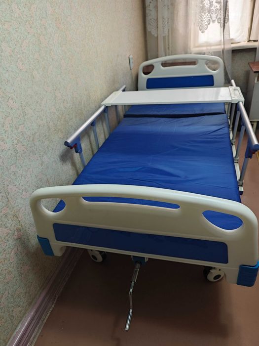 Кровать медицинская для лежачих больных