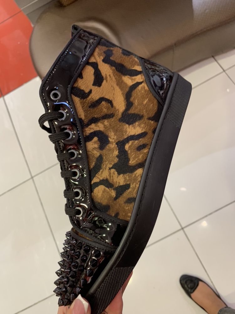 Ghete Louboutin ! Poze REALE ,piele naturală interior exterior !!! Pr