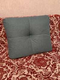 Продам новые 3 подушки диванные красивые