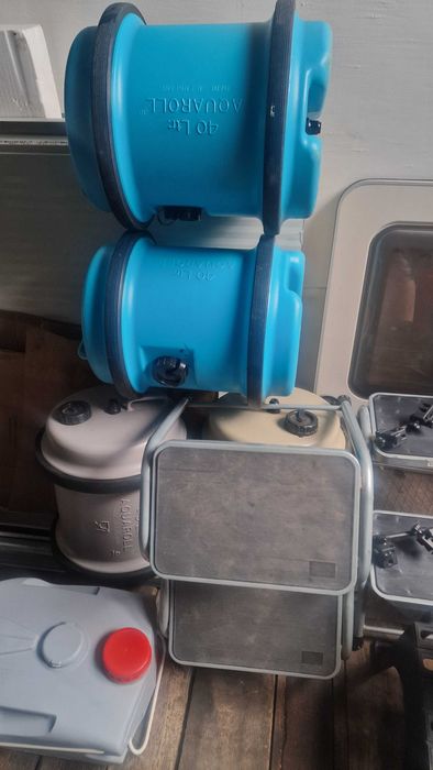 Бидони за каравани за мръсна и чиста вода +др