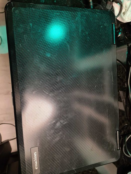 Defect Laptop "17 Emachines g630