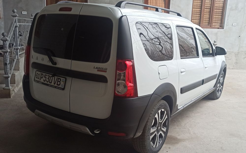 Lada Largus Cross