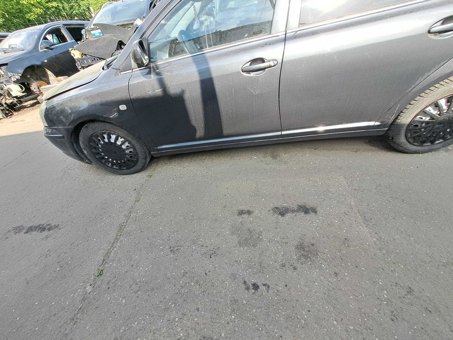 Dezmembrez Toyota Avensis 2 2.0 d 85kw 2008
