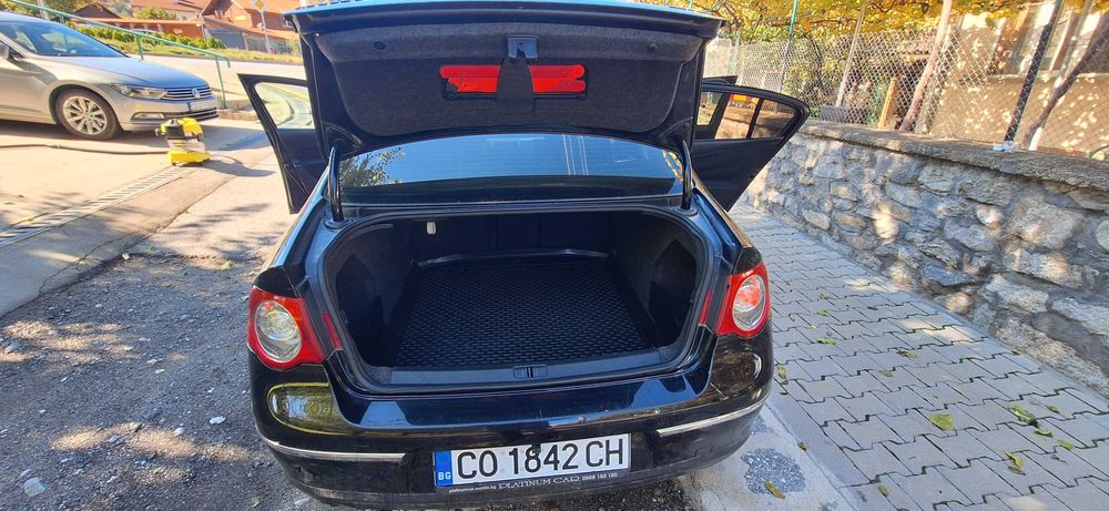 Продава се Пасат Б6 2.0 TDI