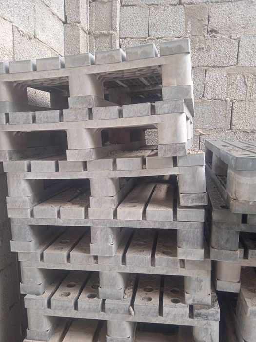 Поддоныпластиковые