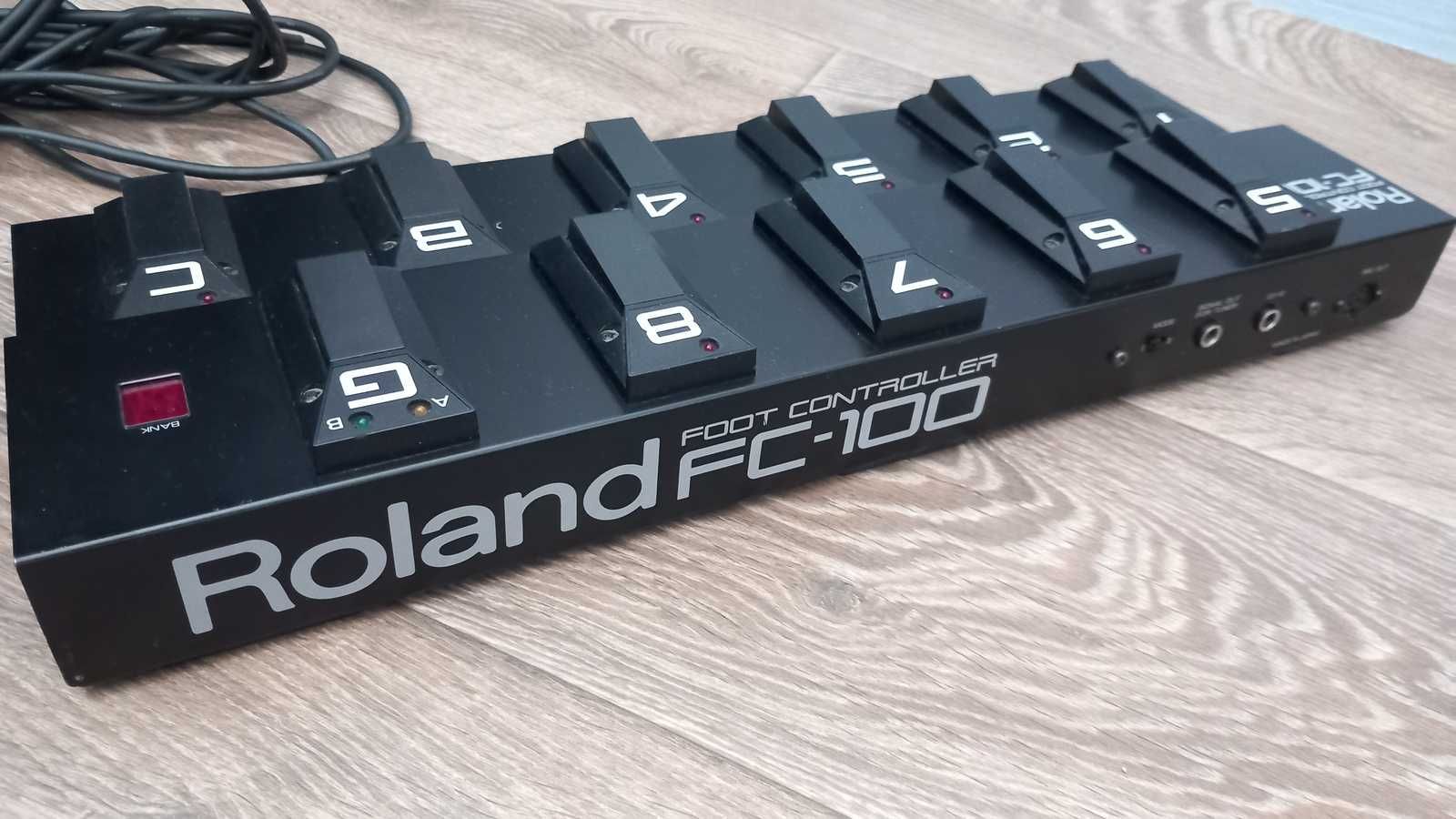Foot Controller Roland FC-100 - 180лв.