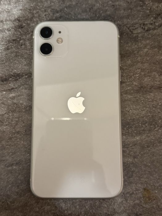 Продам айфон 11