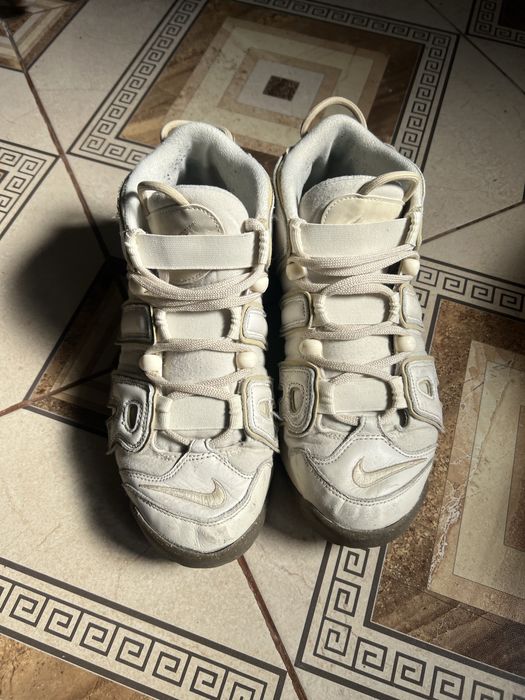 Vand Nike air uptempo marime 42 nu au bule sparte