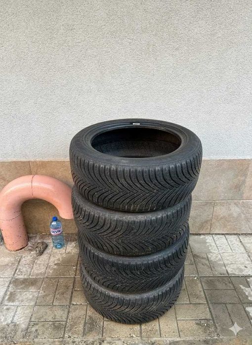 maxxis 245/45/17  всесезонни