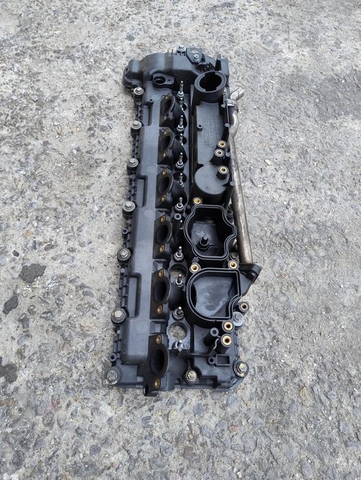 Капак клапани за BMW e60 e61 535d 272hp 3.5D