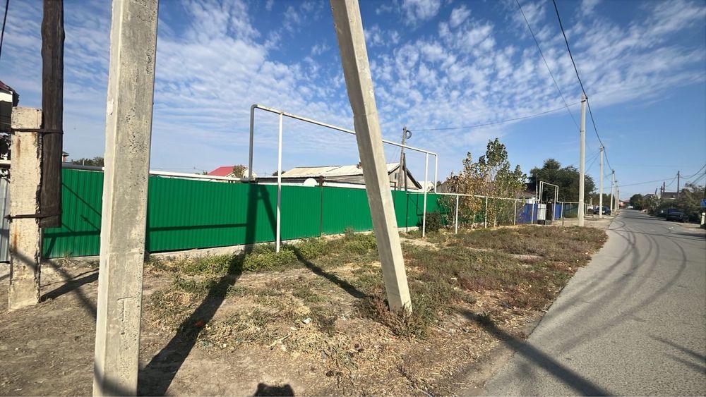 Мкр атырау, үй сатылады ескі үй жері кең Срочноо