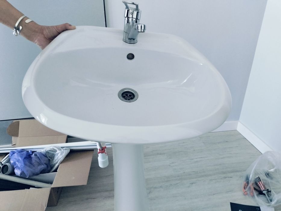 Продам раковину в полном комплекте. В отличном состоянии