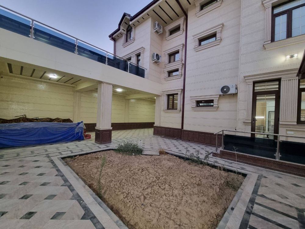 Продается 3х этажный дом