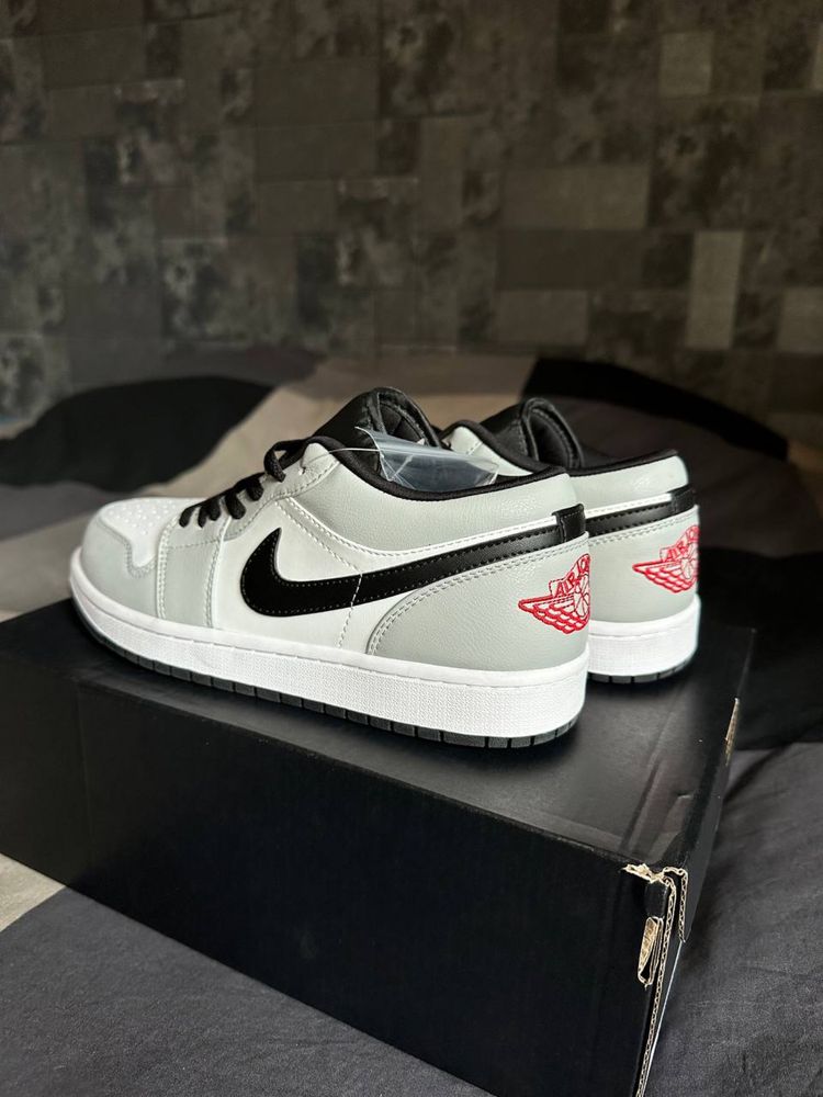 Nike Air Jordan 1 Low (42)