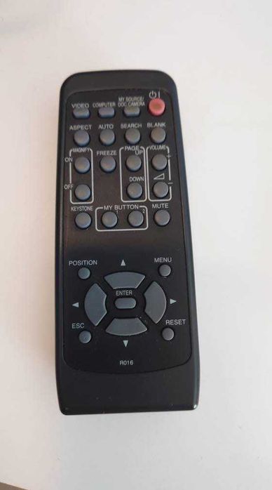 Proiector Hitachi CPX2511N