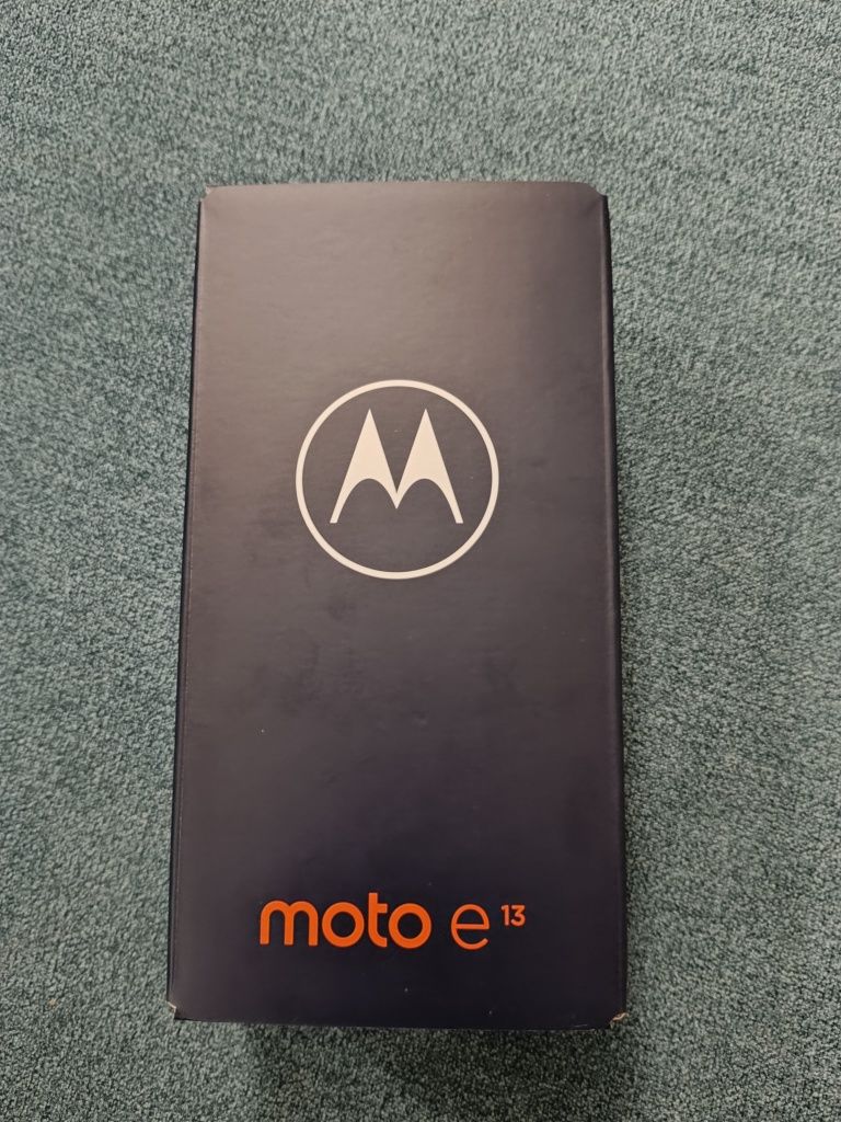 Motorola Moto e13