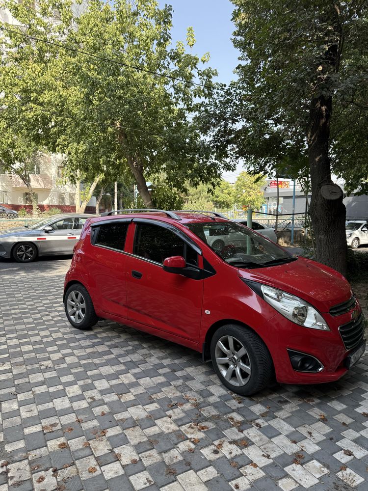 Автомобиль Спарк