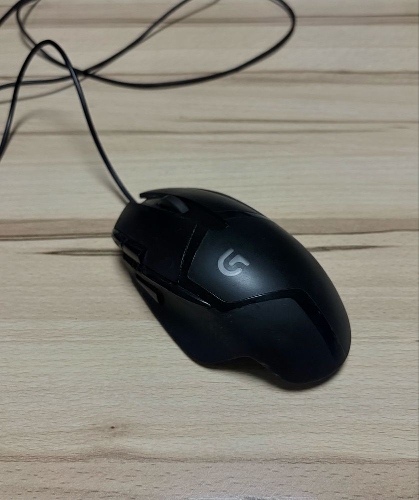 Logitech G 402 Геймърска мишка