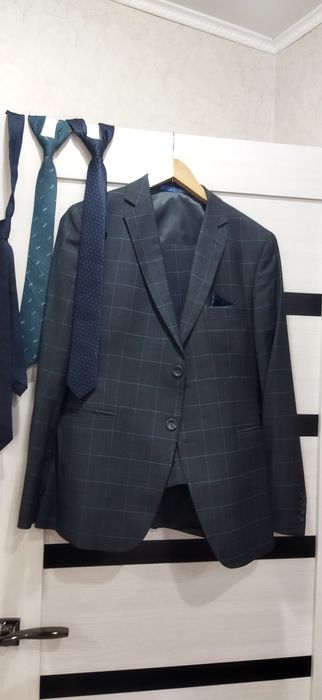 Мужской костюм тройка