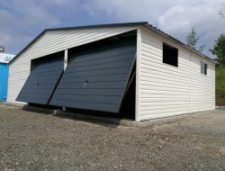 Garaje pe structura metalica cu panouri sandwich