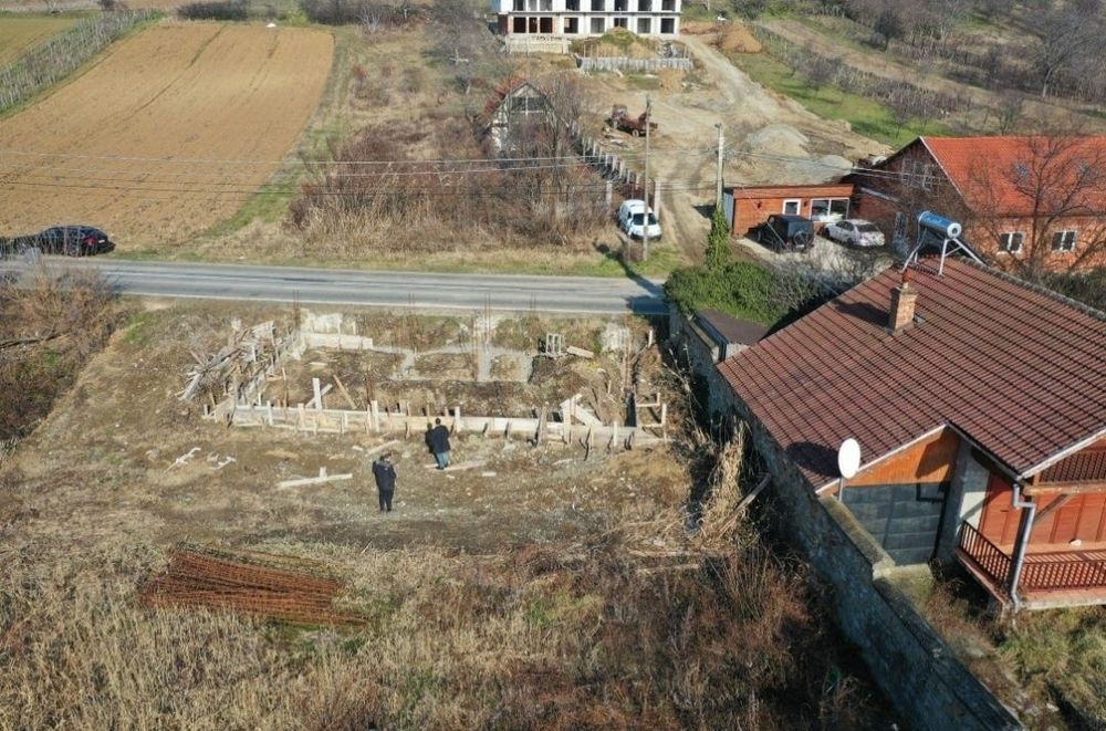 Teren clisura Dunării Liubcova ( Berzasca ) Dunăre