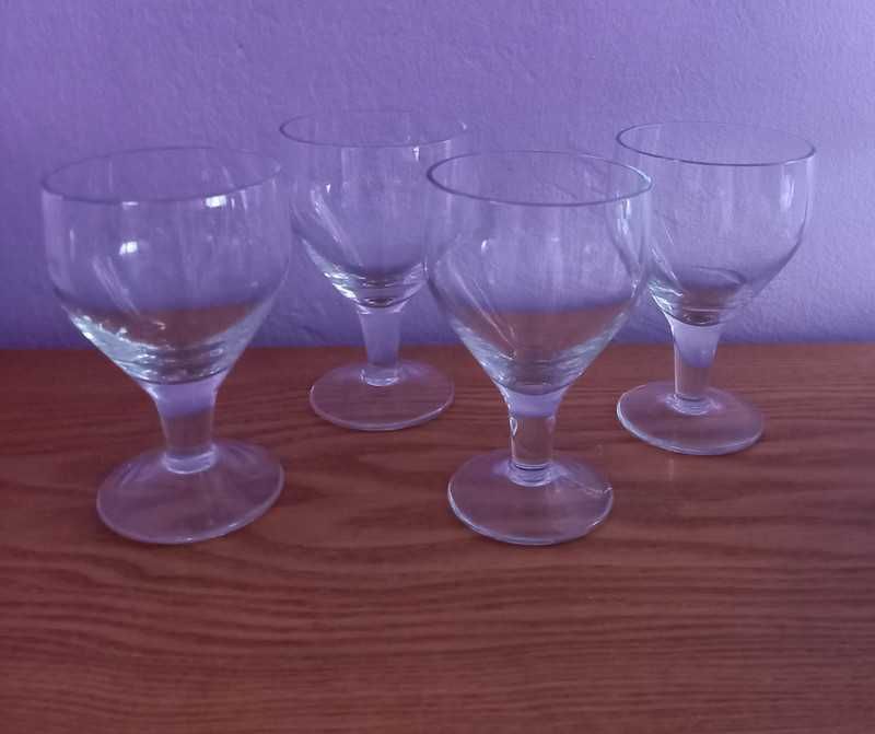 Set 4 pahare sticla, cu picior