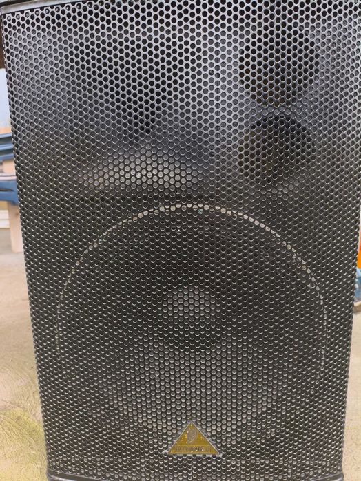 2 броя тонколони и усилвател